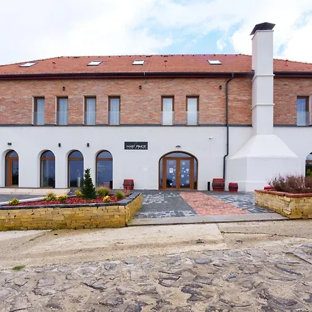 Hotel Nagypince Borhotel Wine And Bohonye